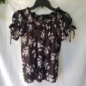 PaperMoon Blouse Womens Size M Black White Floral Short Sleeves Lightweight